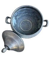 Vintage tina-astia kannella