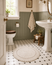 Toilet rug with round lace edge Amélie white or beige