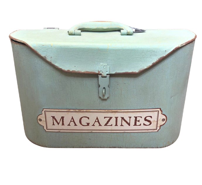 Lehtiteline Vintage-salkku vaaleanvihreätä patinoitua metallia kannella ja tekstillä Magazines La Petite Provence