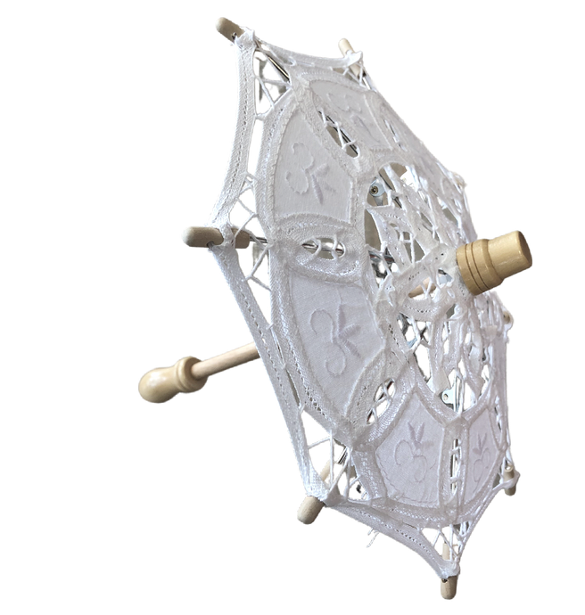 Minikokoinen päivänvarjo valkoista puuvillapitsiä puinen runko La Petite Provence
